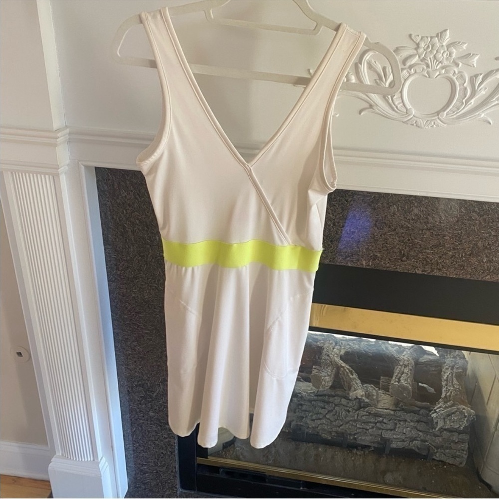 NWT Womens active dress XS